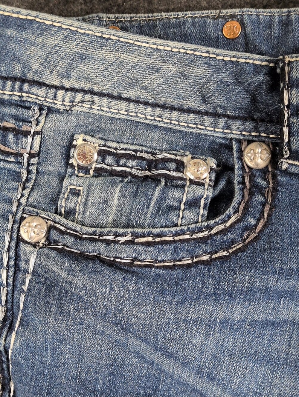 Miss Me Boyfriend Capri Distressed Jeans Size 29 - Picture 10 of 11